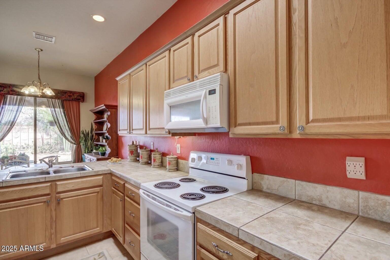 24622 W DESERT VISTA Trail