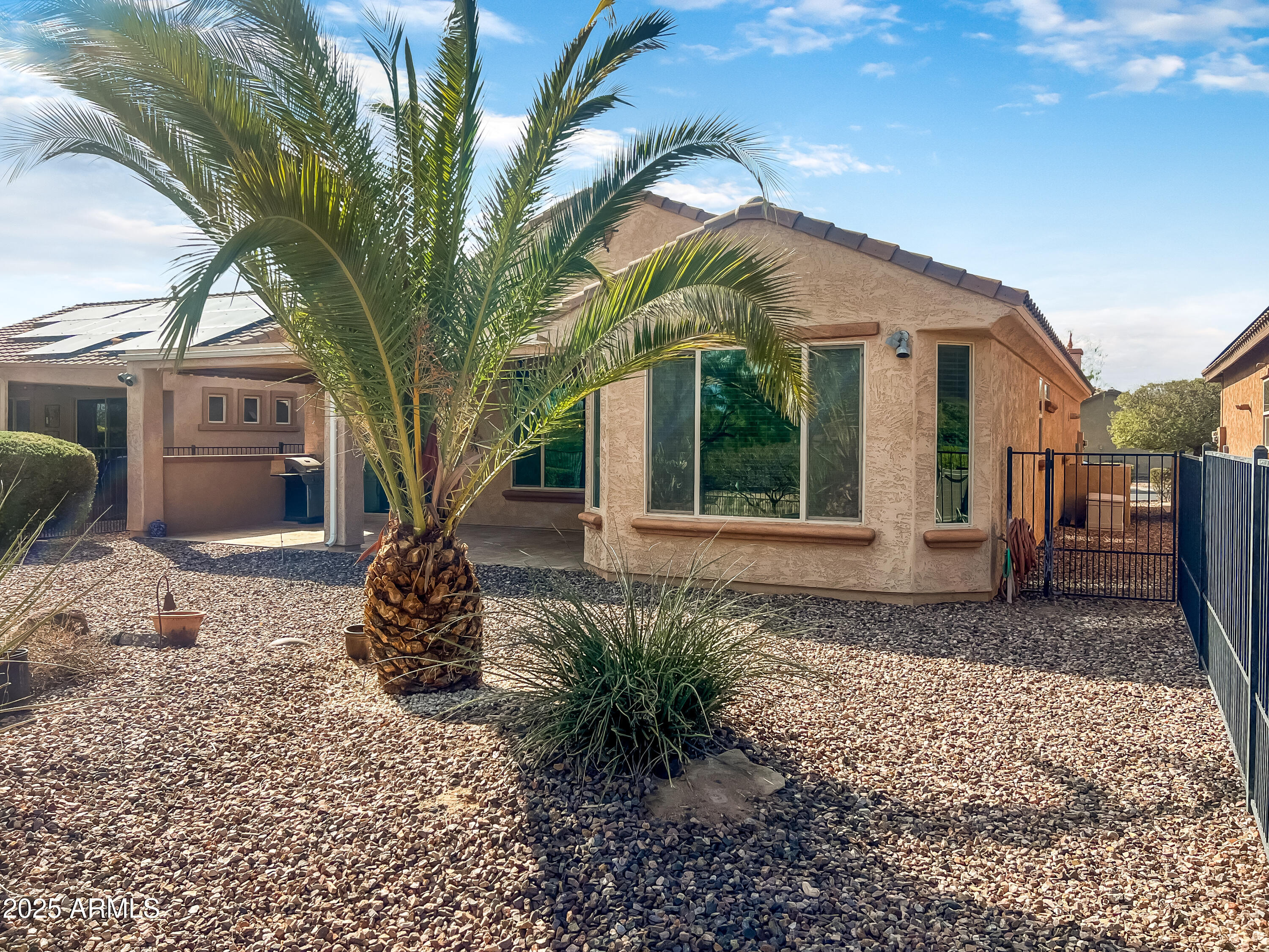 3937 N SMITHSONIAN Drive