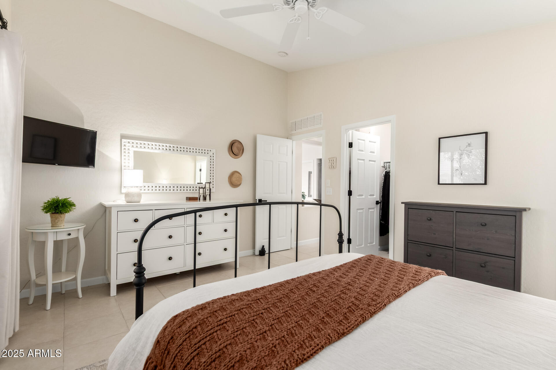 30374 N SUNRAY Drive