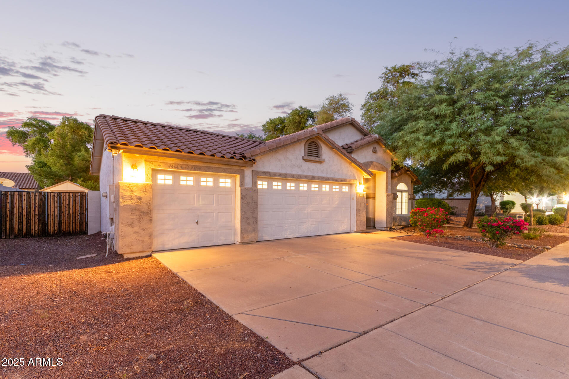 2020 W CARTER Road