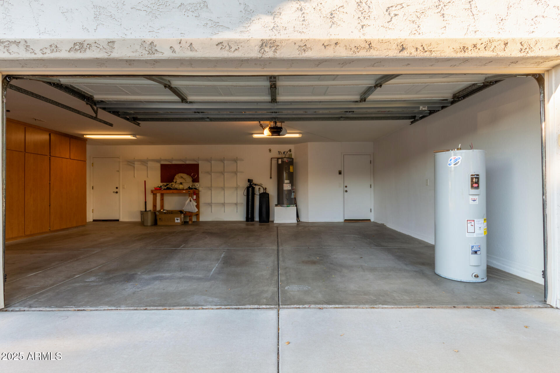 2020 W CARTER Road