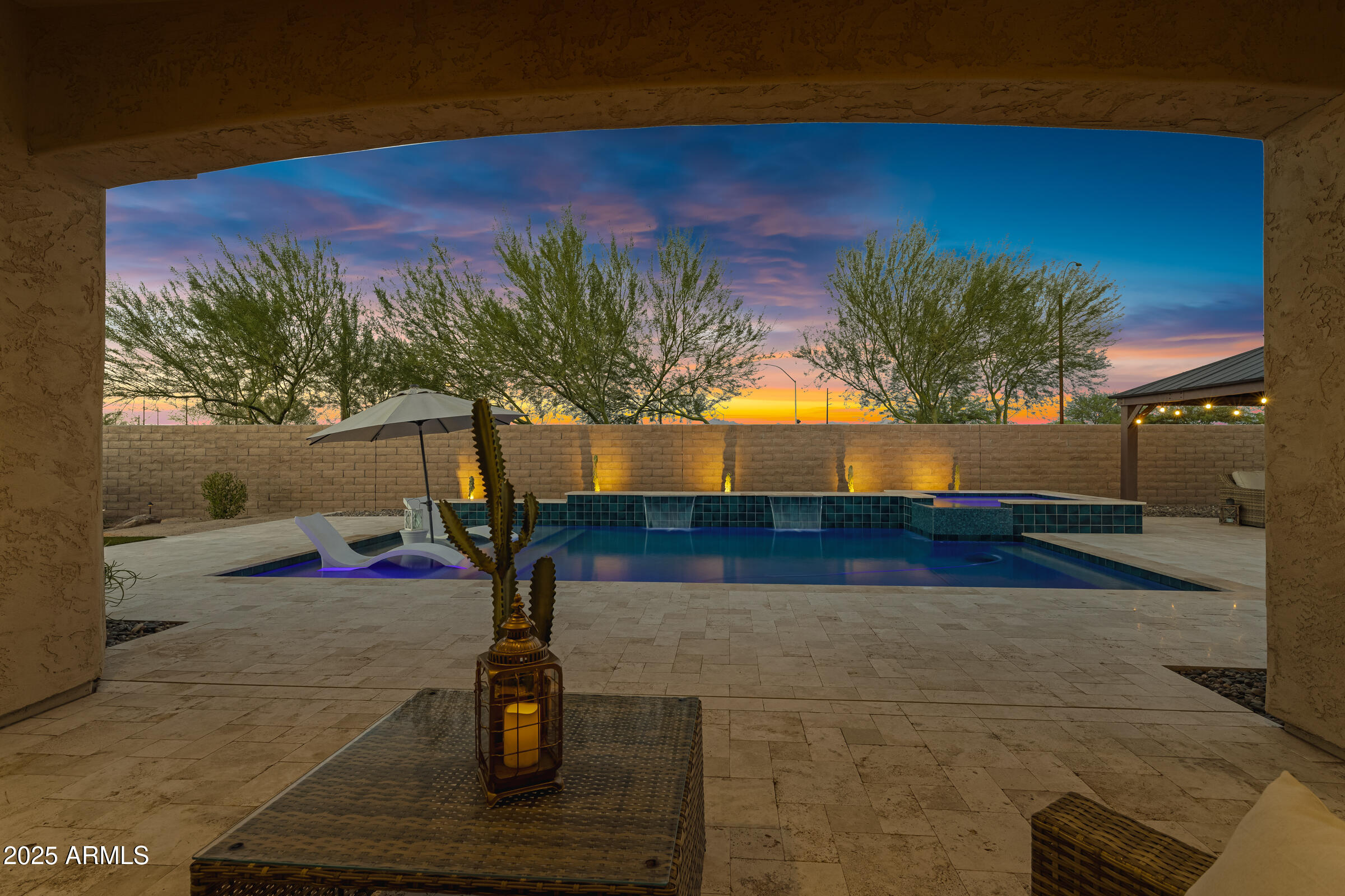 5211 S Del Rancho