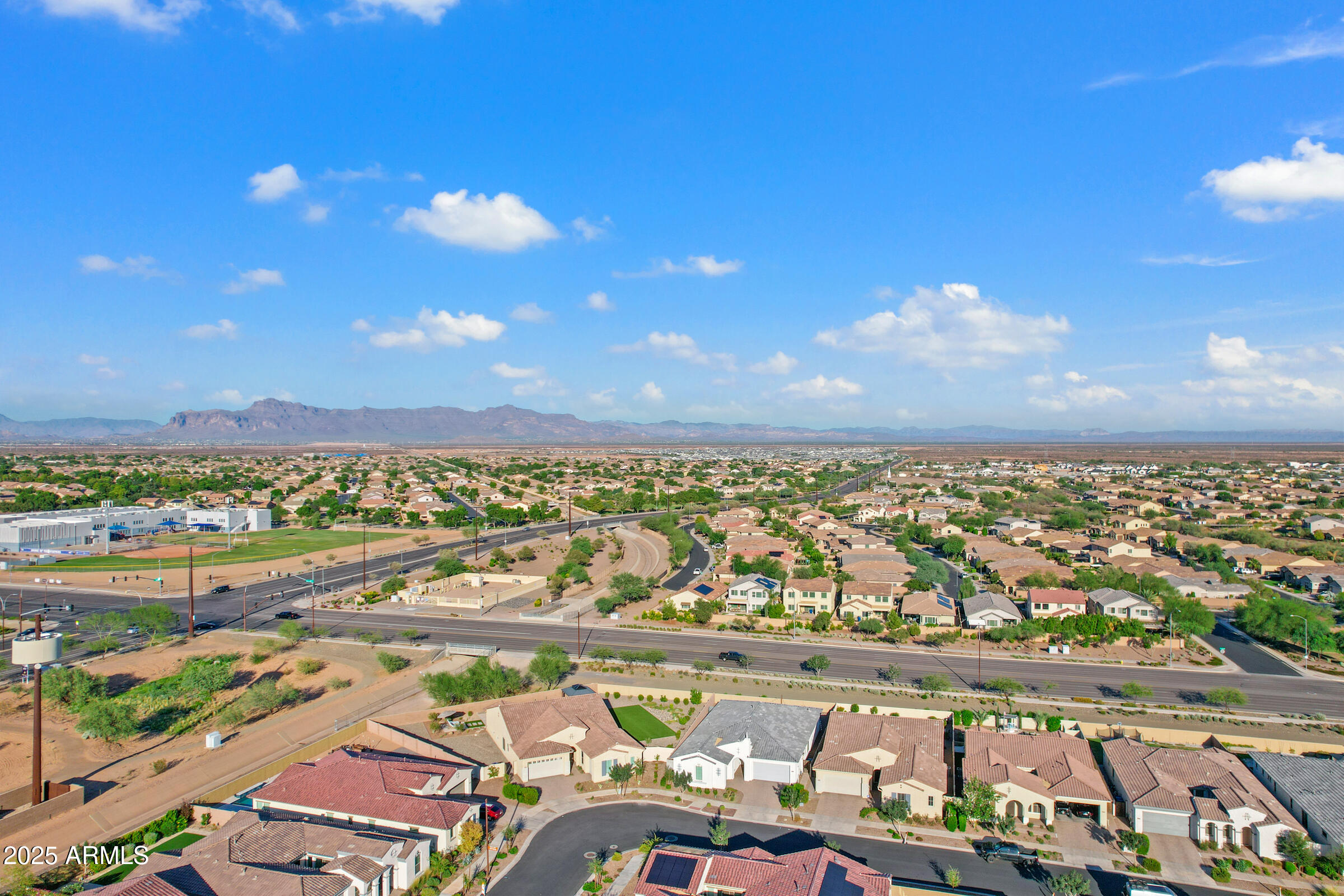 5211 S Del Rancho