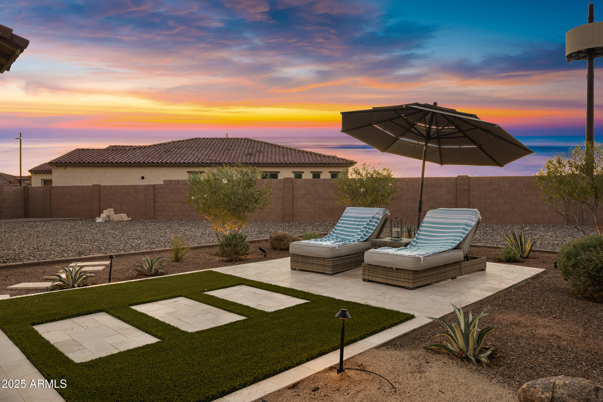 5211 S Del Rancho