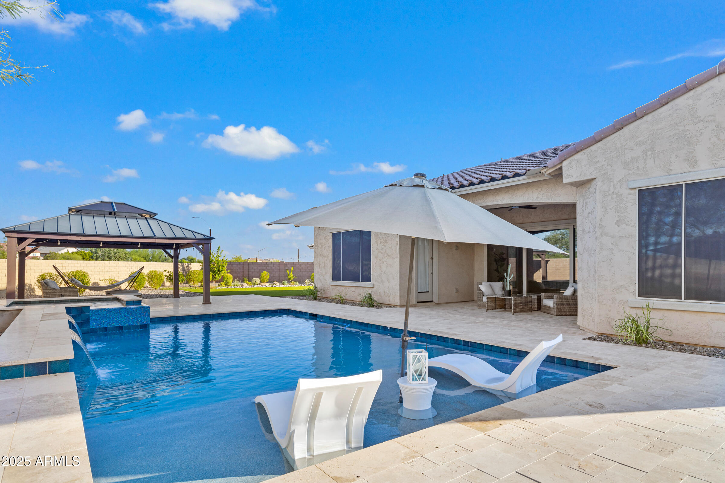 5211 S Del Rancho