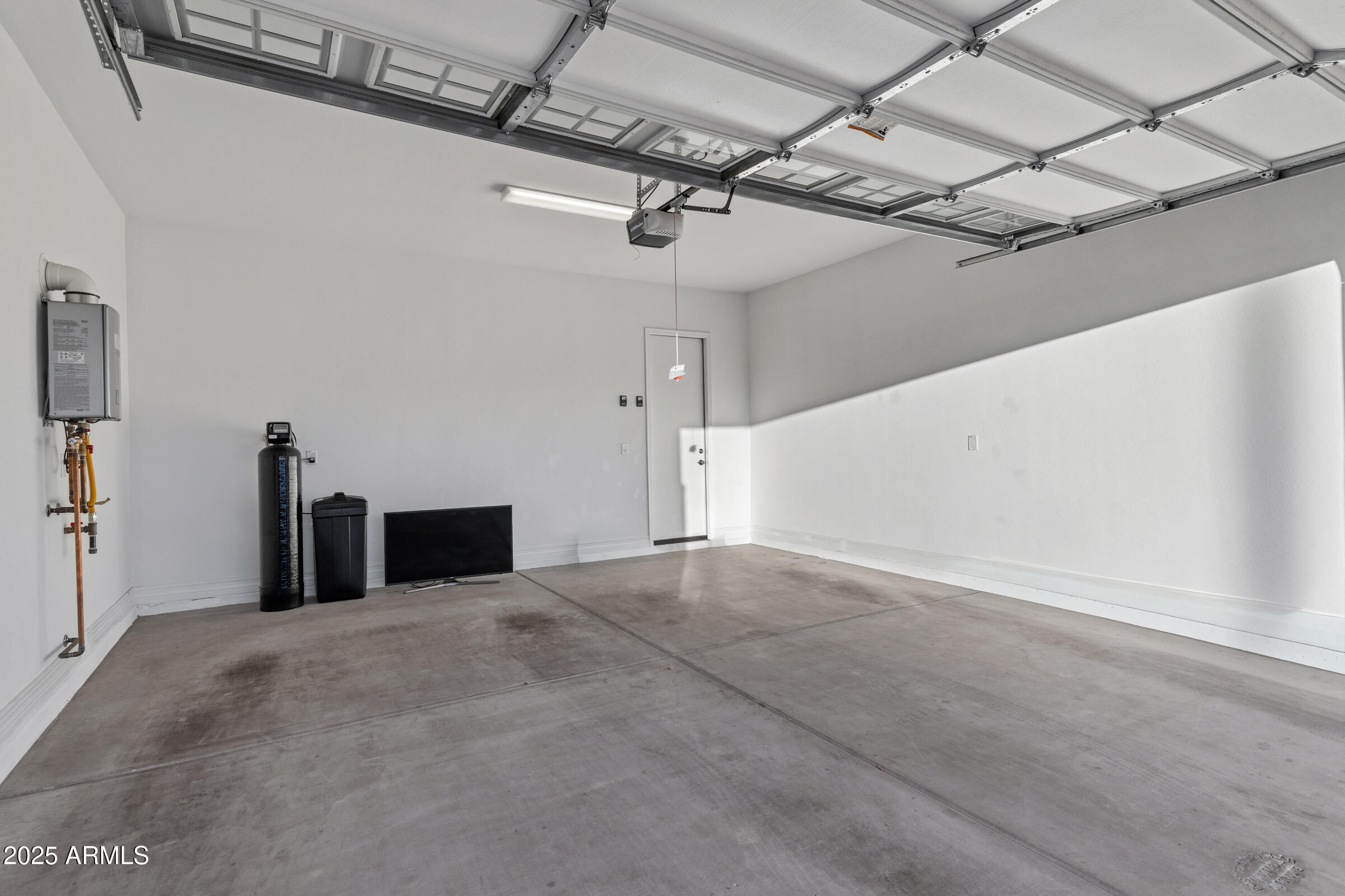 5211 S Del Rancho