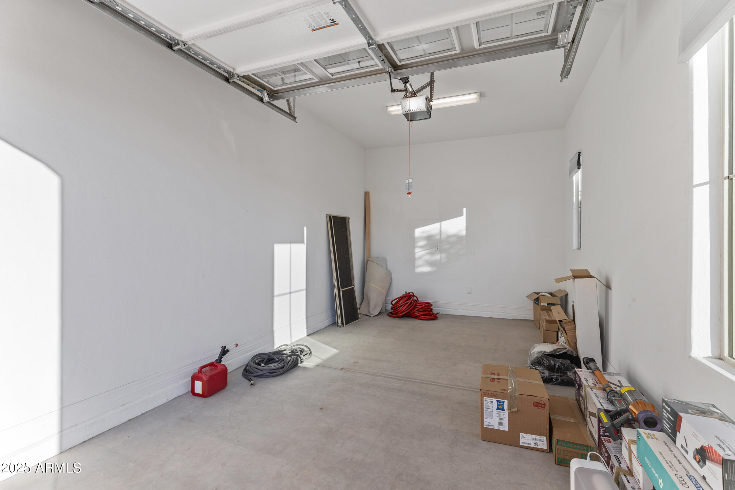 5211 S Del Rancho