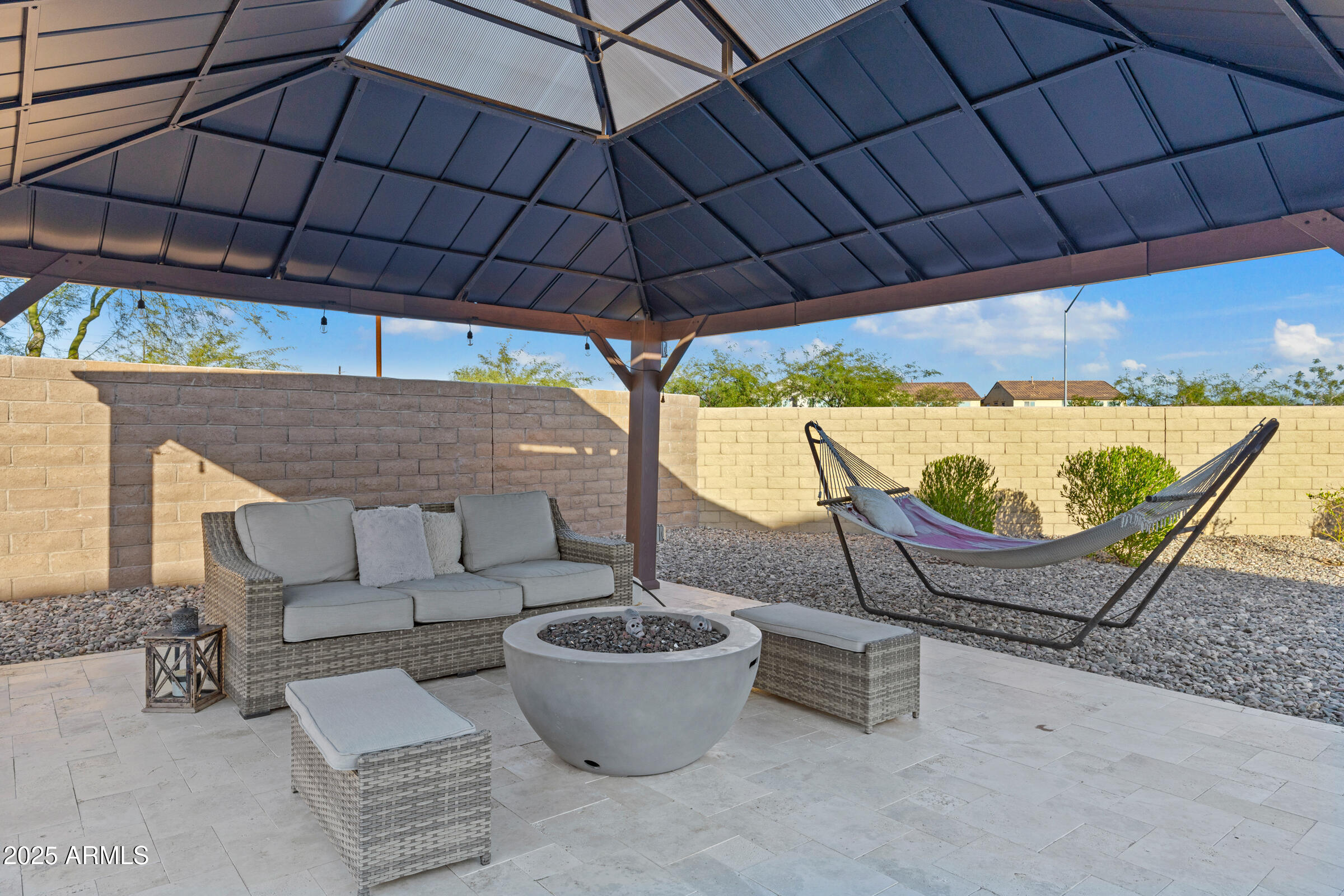 5211 S Del Rancho