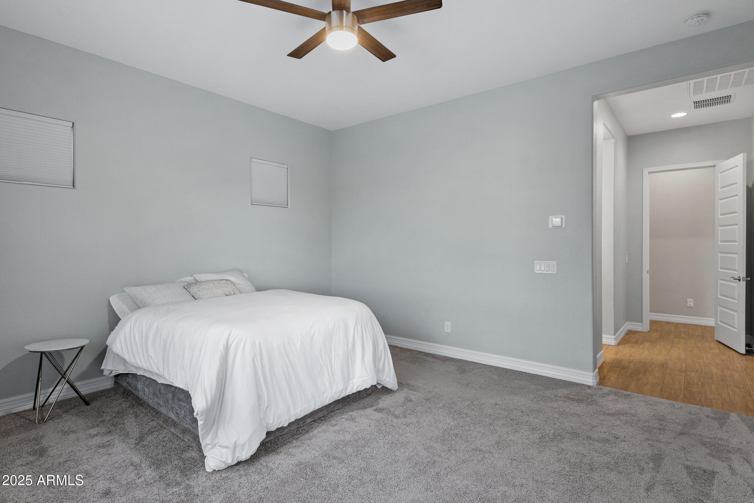 5211 S Del Rancho