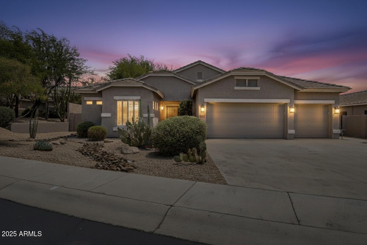 5209 E SIERRA SUNSET Trail