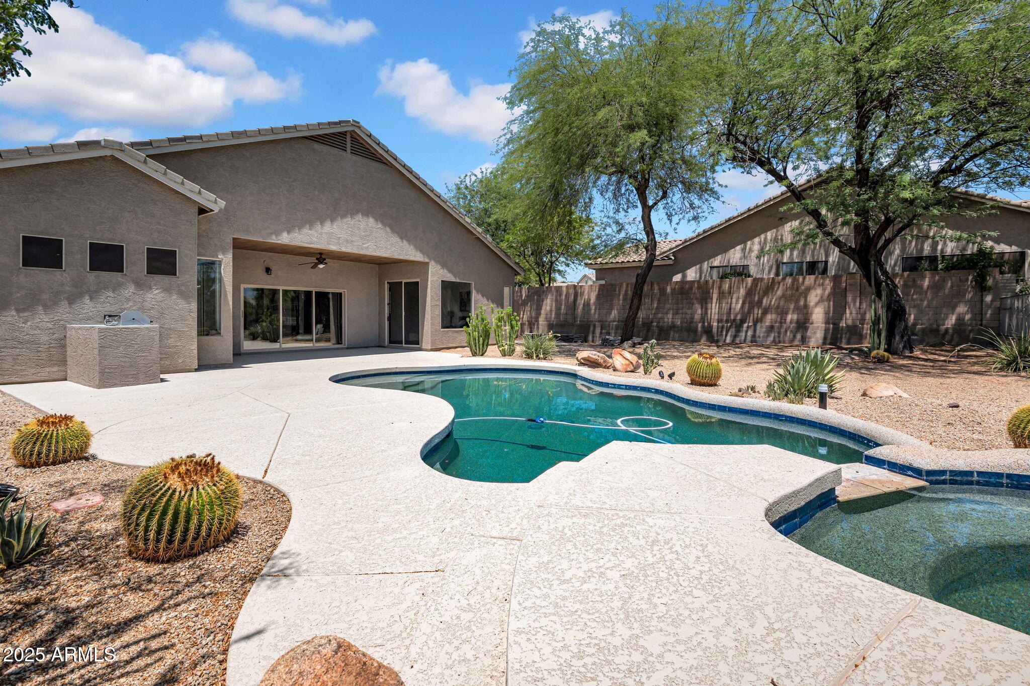 5209 E SIERRA SUNSET Trail