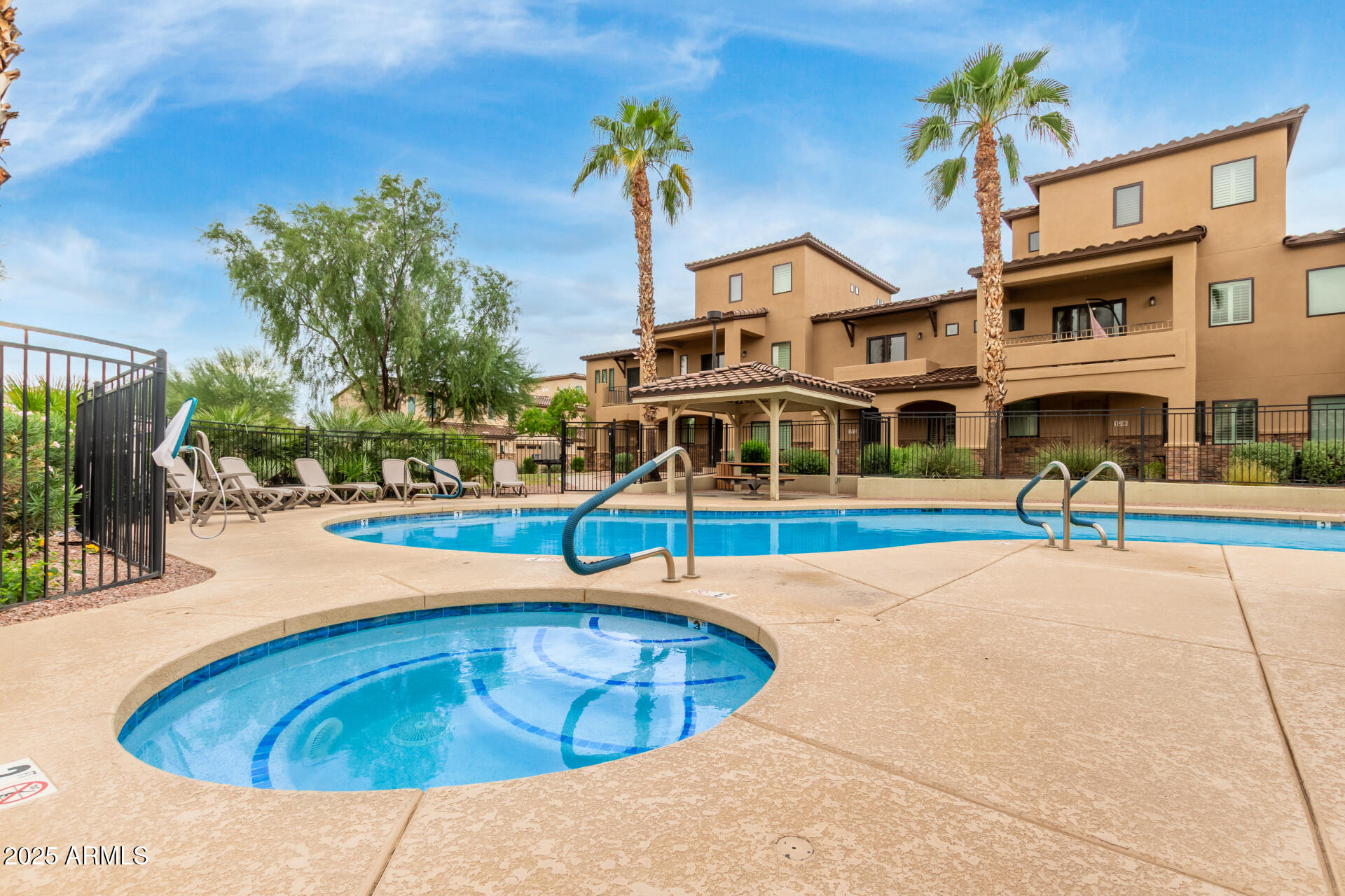 2821 S SKYLINE Drive, 107