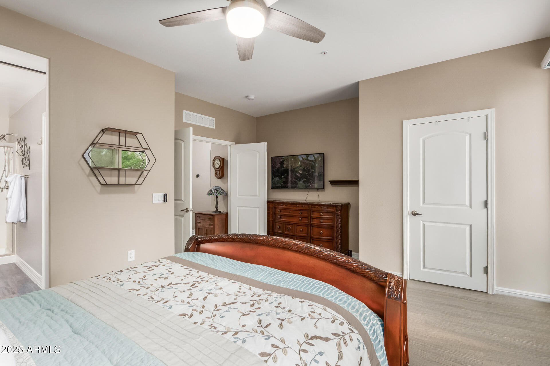 2821 S SKYLINE Drive, 107