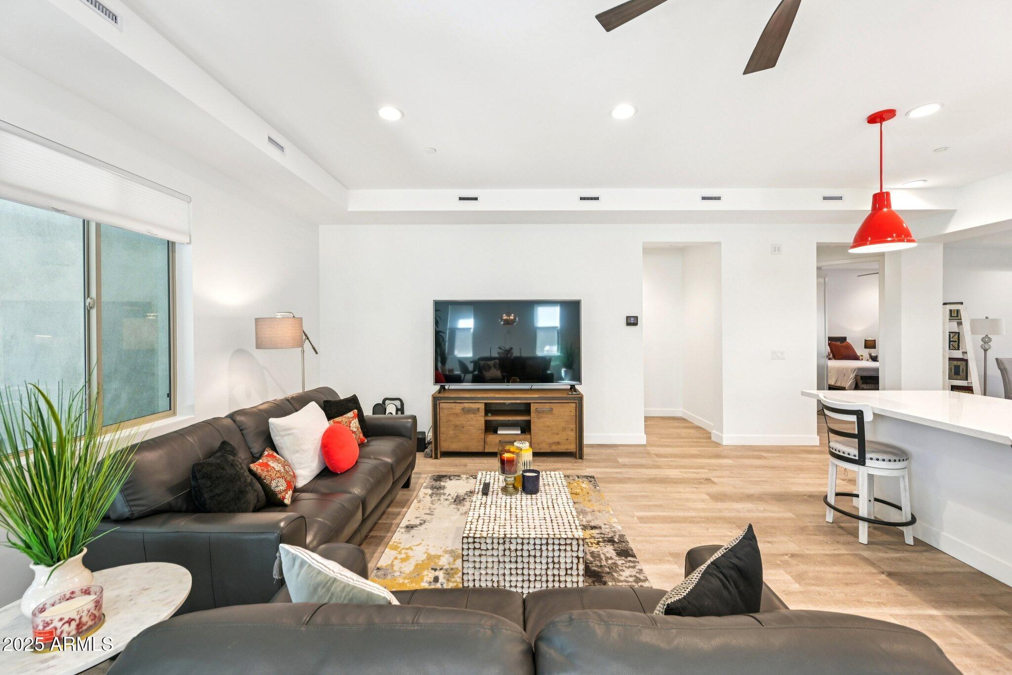 11673 N 136TH Street, 1005