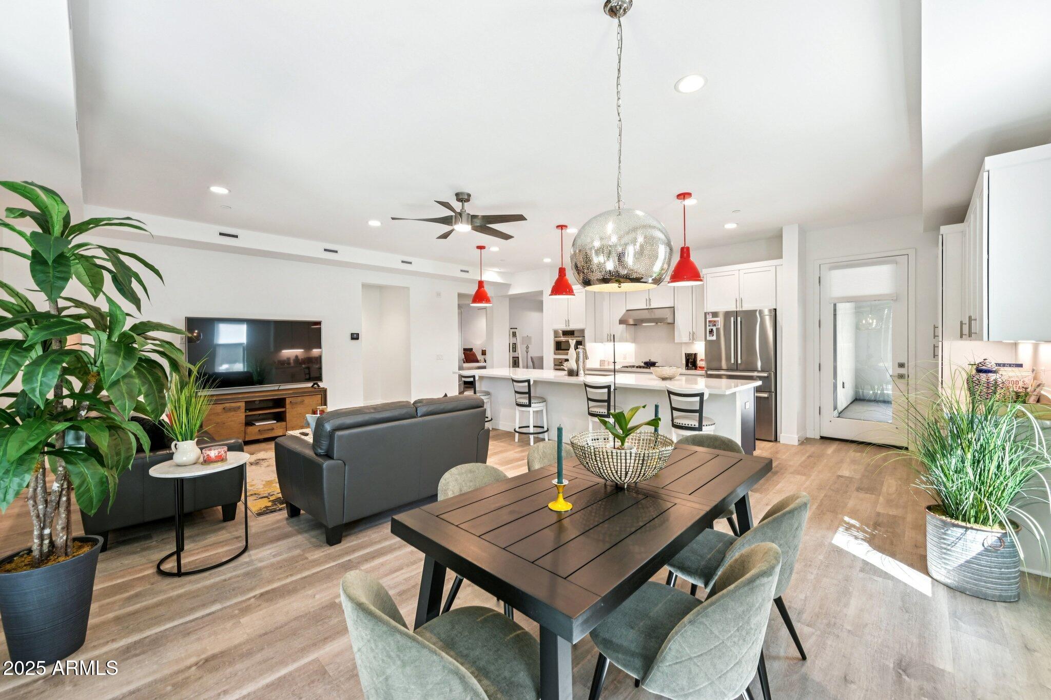 11673 N 136TH Street, 1005