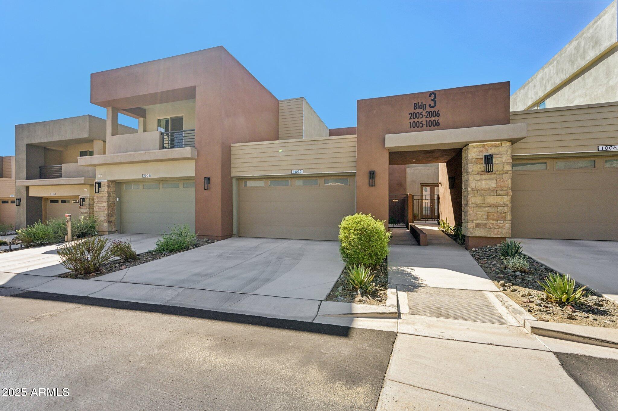 11673 N 136TH Street, 1005