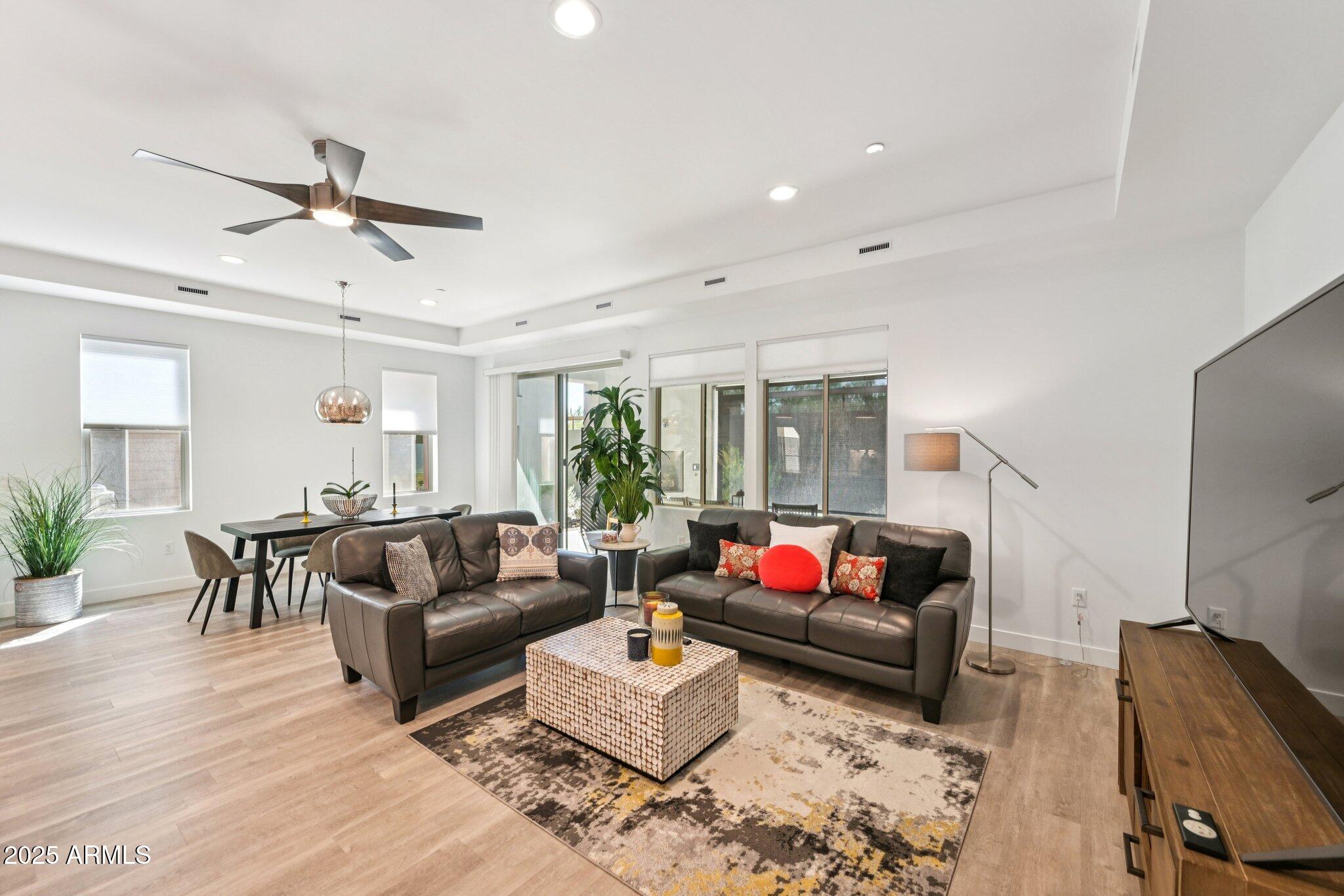 11673 N 136TH Street, 1005