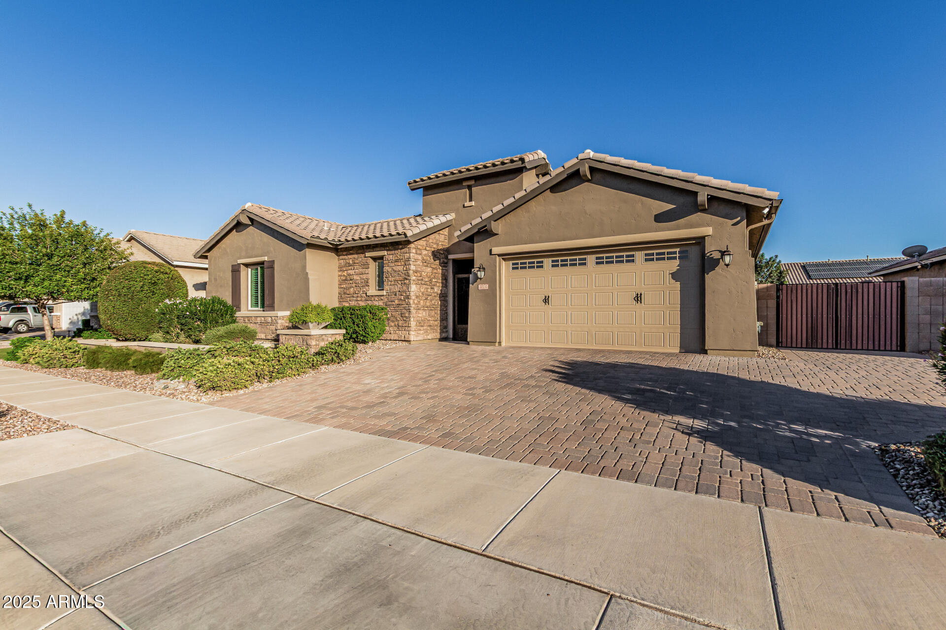 20131 E ROBIN Road