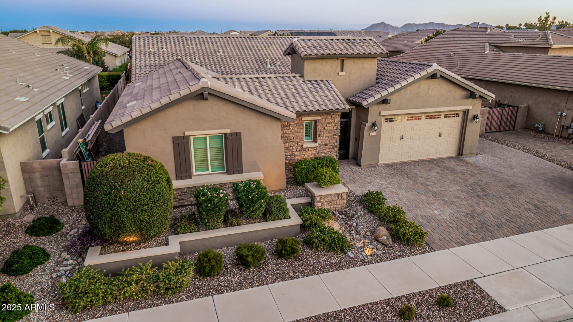 20131 E ROBIN Road