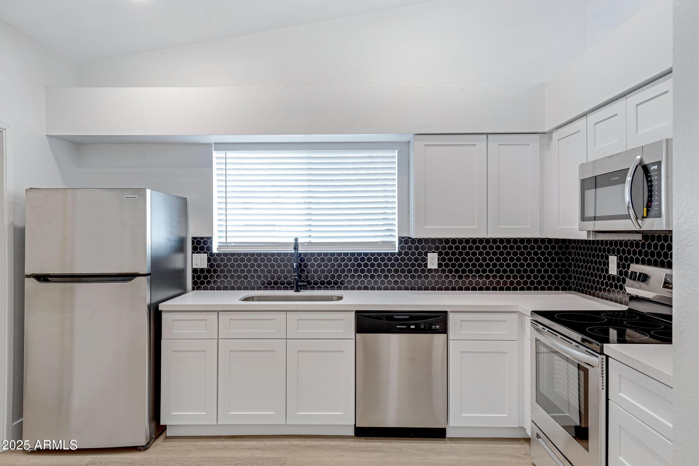 5135 E EVERGREEN Street 1260