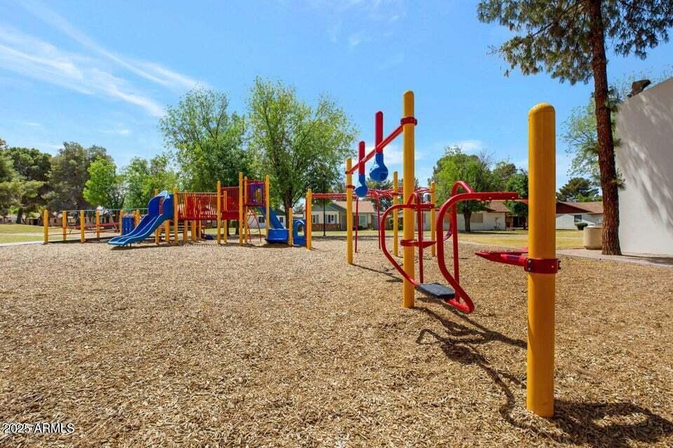 5135 E EVERGREEN Street 1260