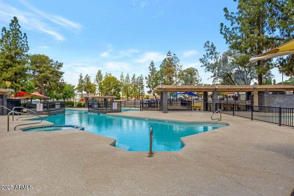 5135 E EVERGREEN Street 1260