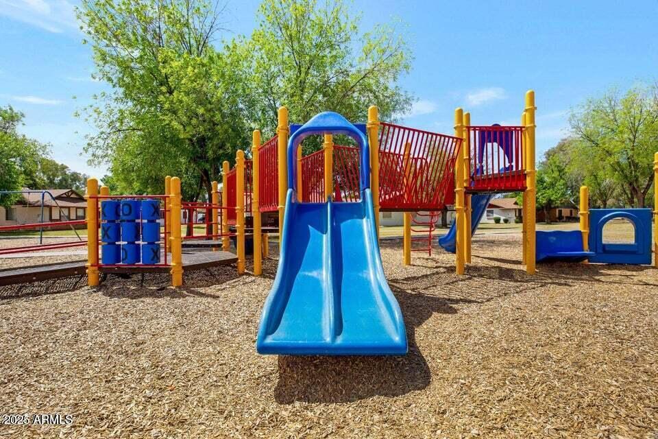 5135 E EVERGREEN Street 1260