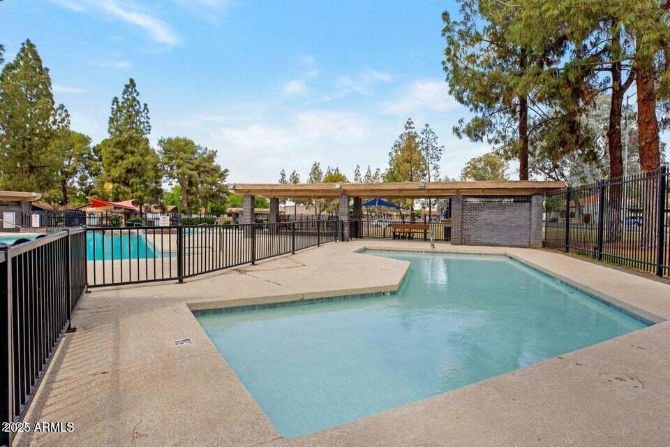 5135 E EVERGREEN Street 1260