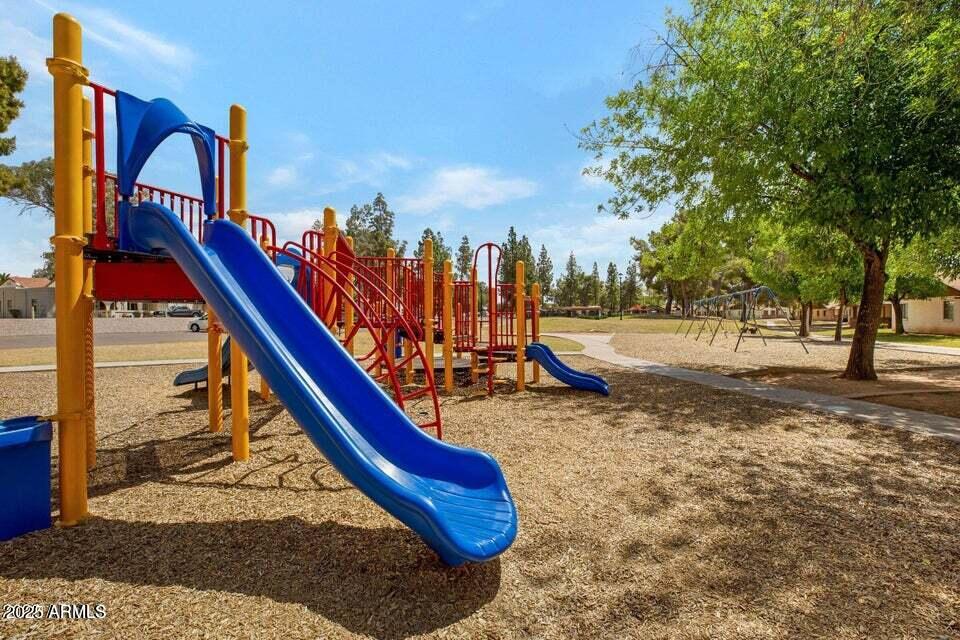 5135 E EVERGREEN Street 1260