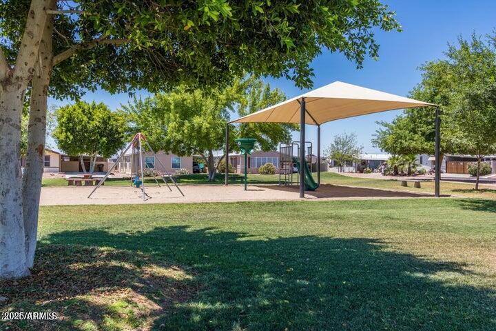 8601 N 103RD Avenue, 72