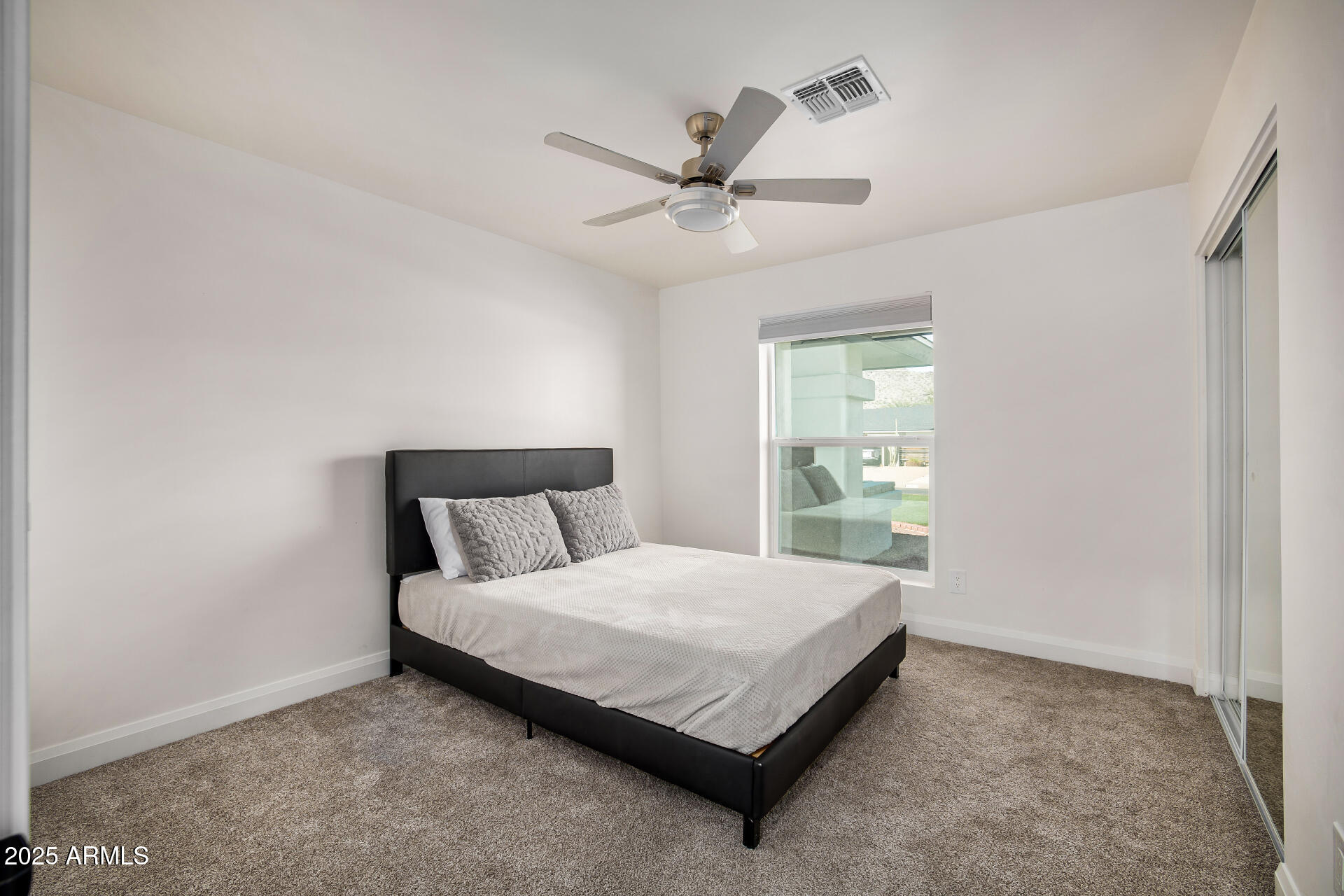 2201 E SHEA Boulevard