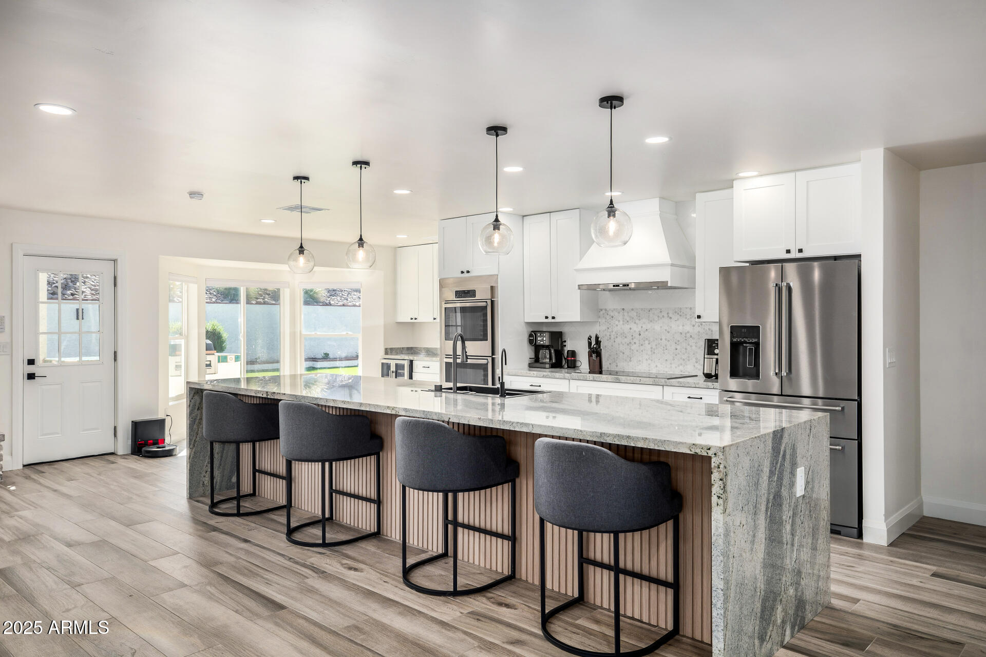 2201 E SHEA Boulevard