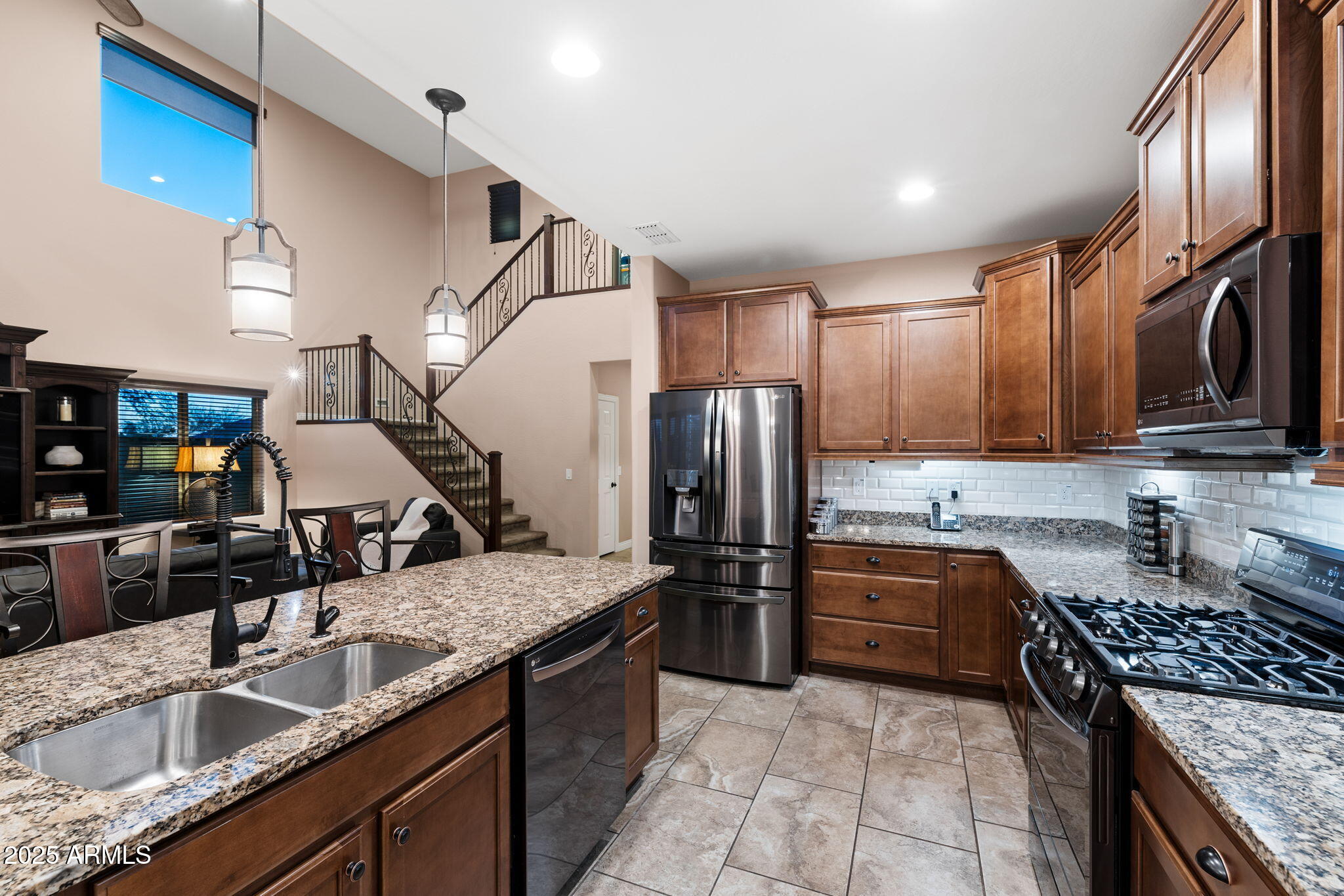 5235 S DANTE