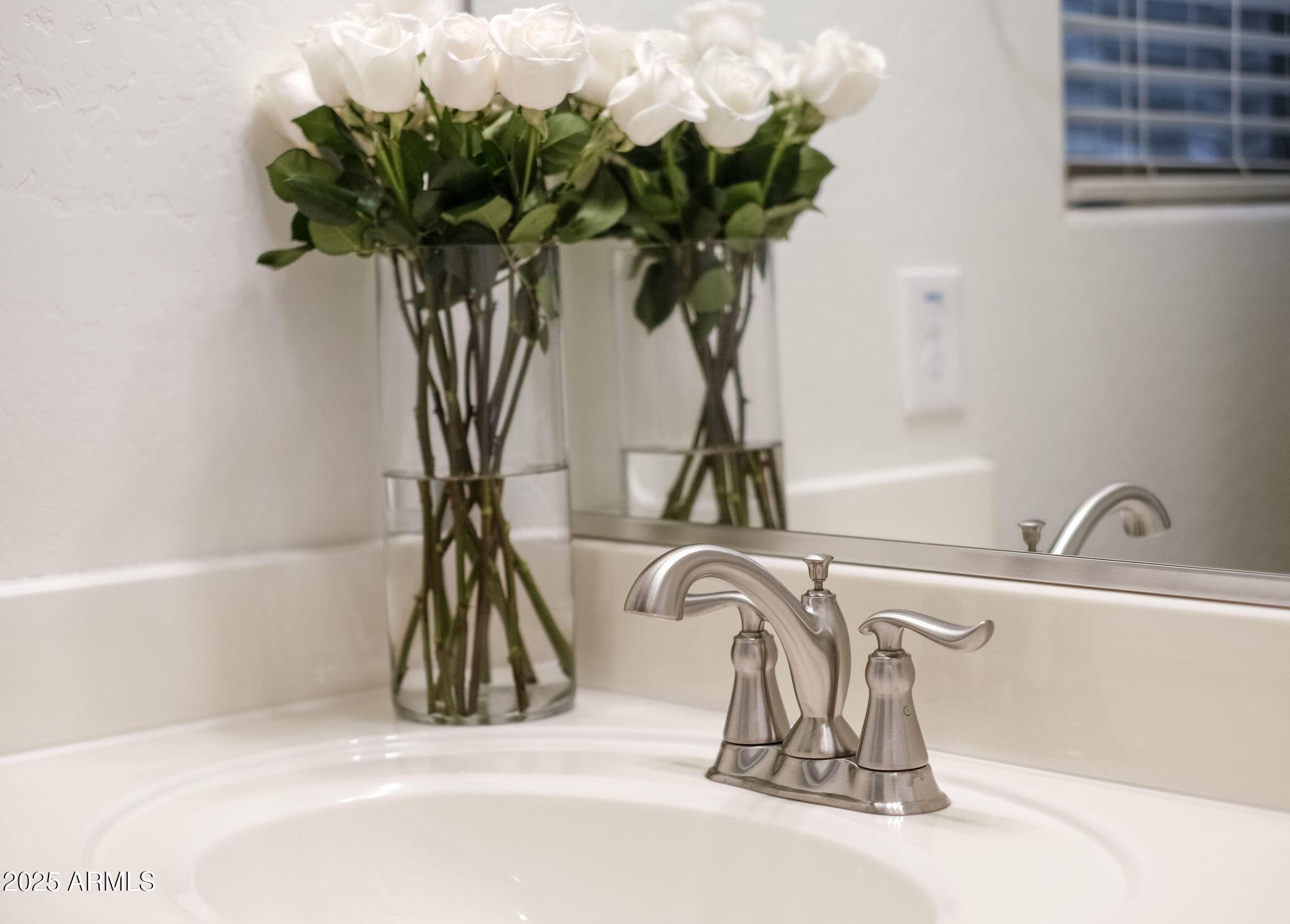 1988 E BLACKHAWK Drive, Gilbert