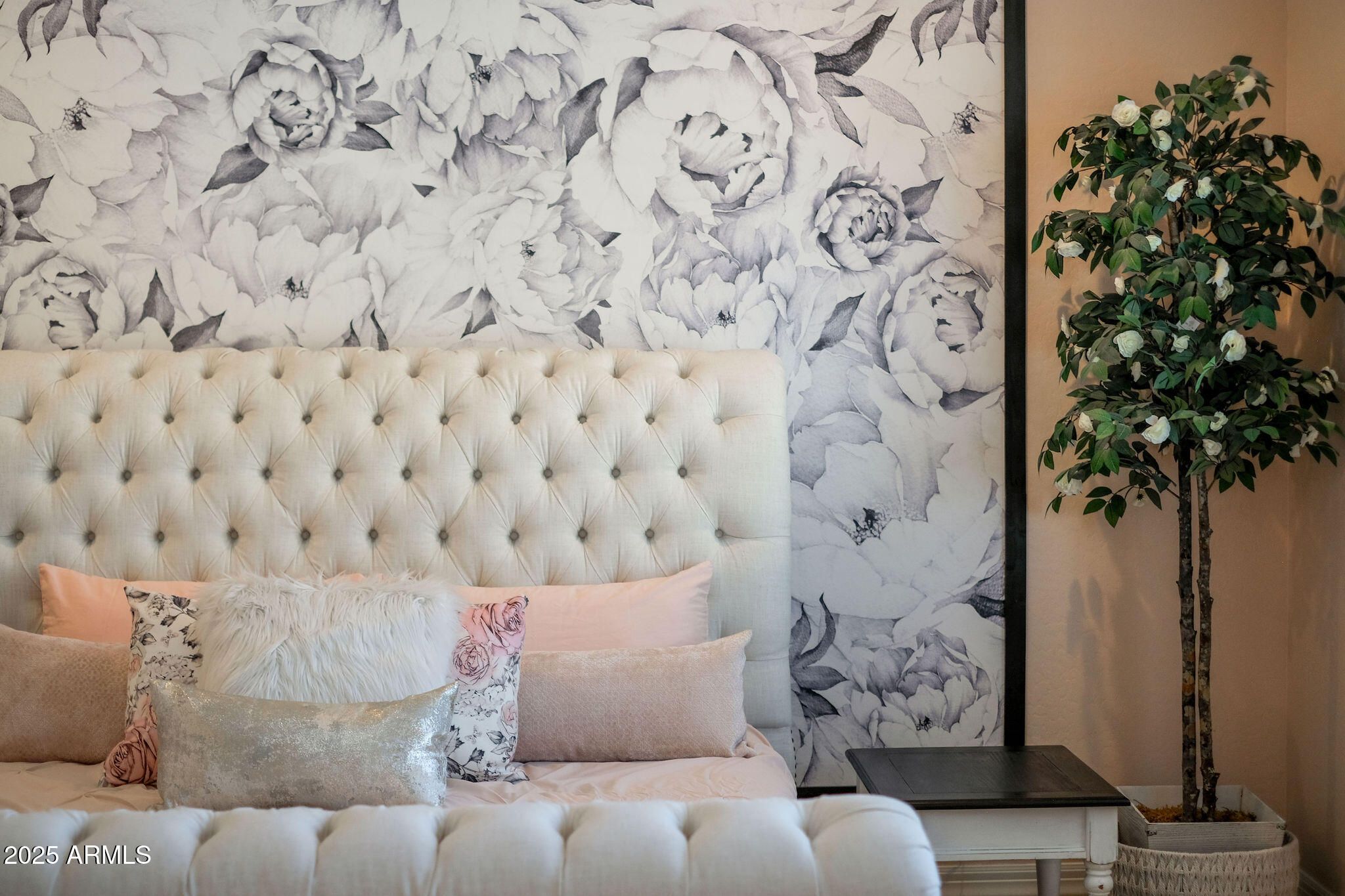 1988 E BLACKHAWK Drive, Gilbert