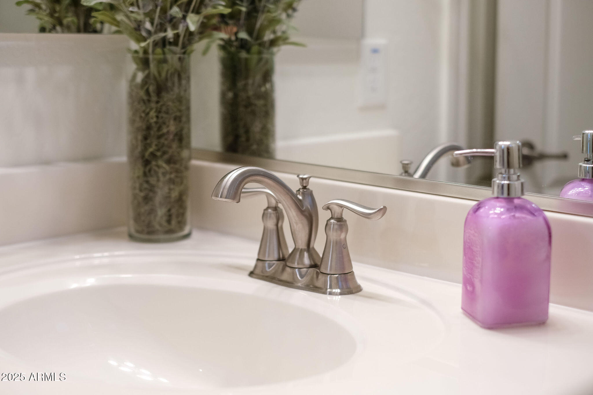 1988 E BLACKHAWK Drive, Gilbert