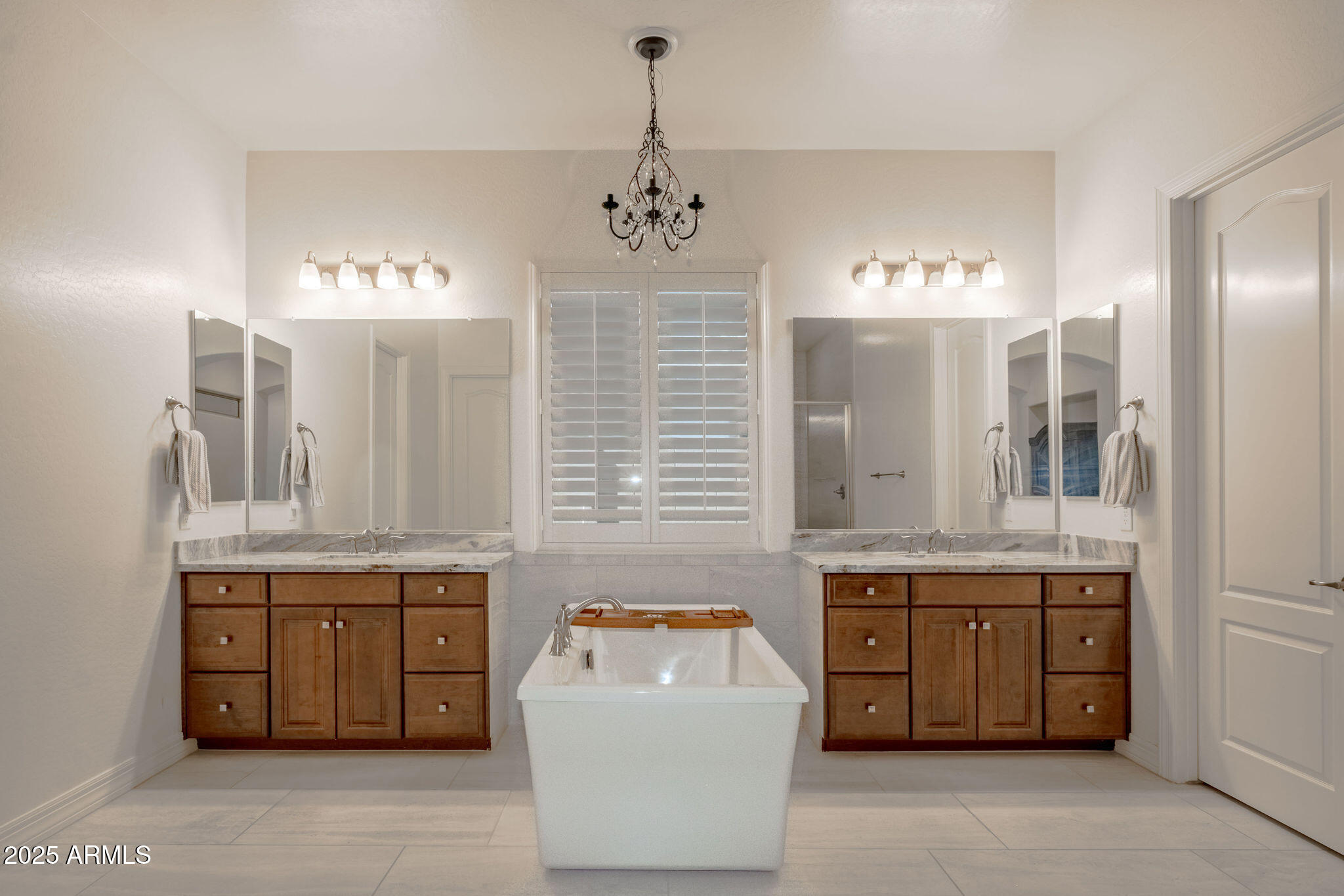 1988 E BLACKHAWK Drive, Gilbert