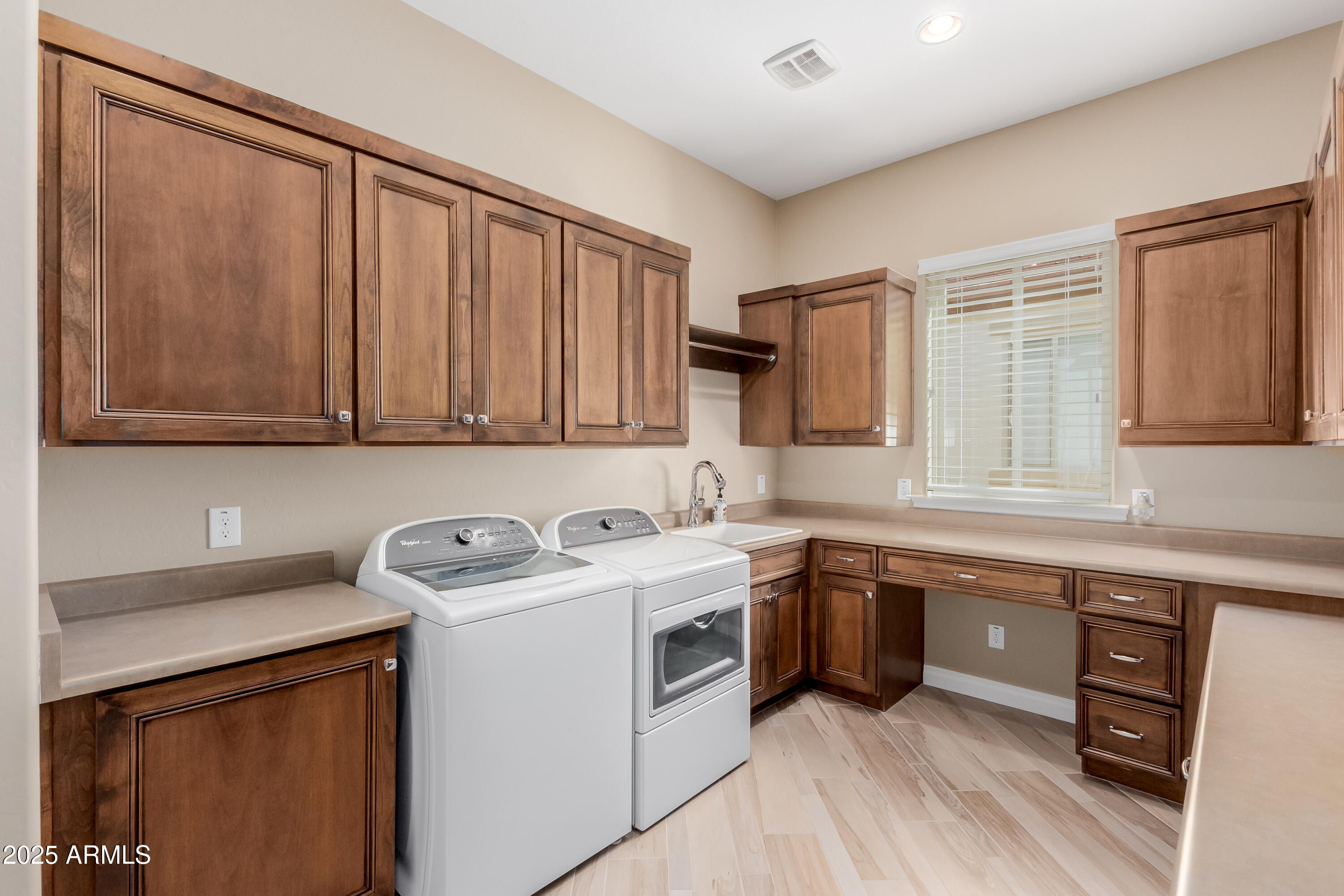 1474 E ELYSIAN Pass