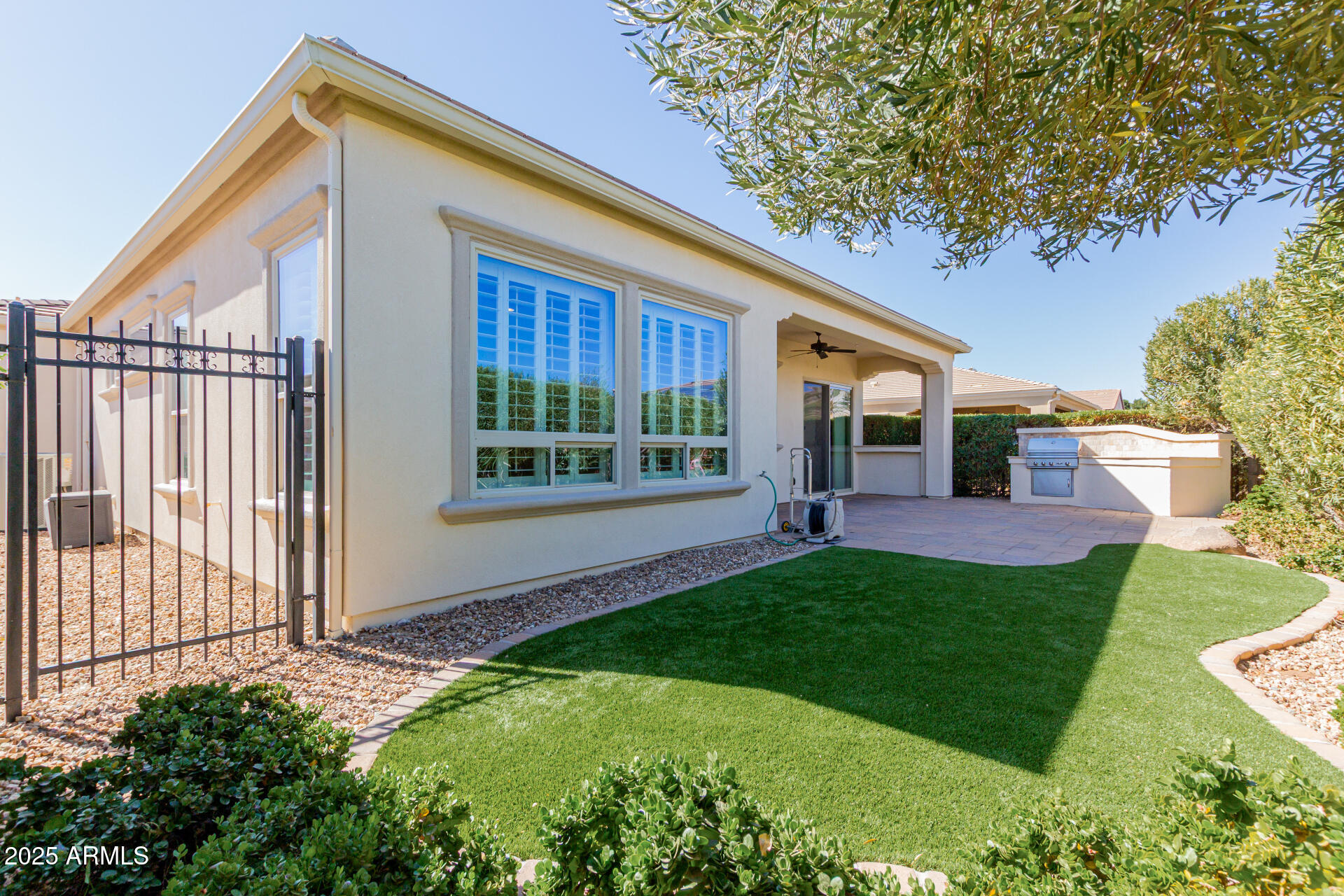 1474 E ELYSIAN Pass