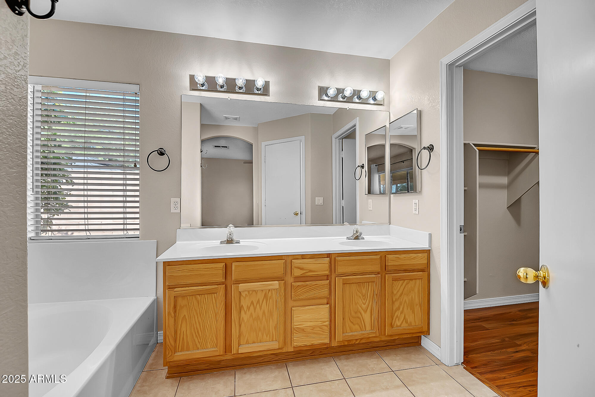 15792 N NAEGEL Drive