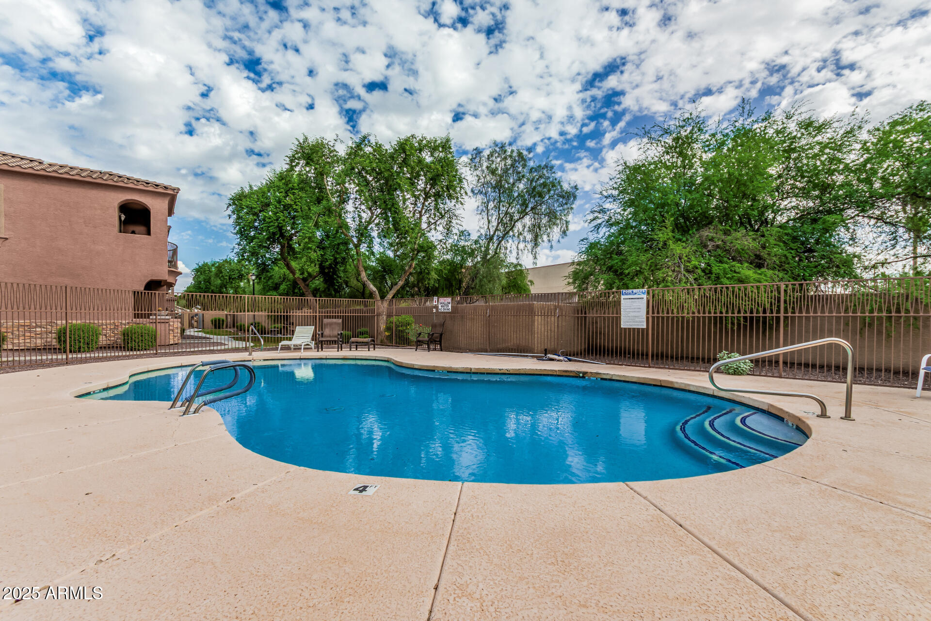 21655 N 36TH Avenue, 106