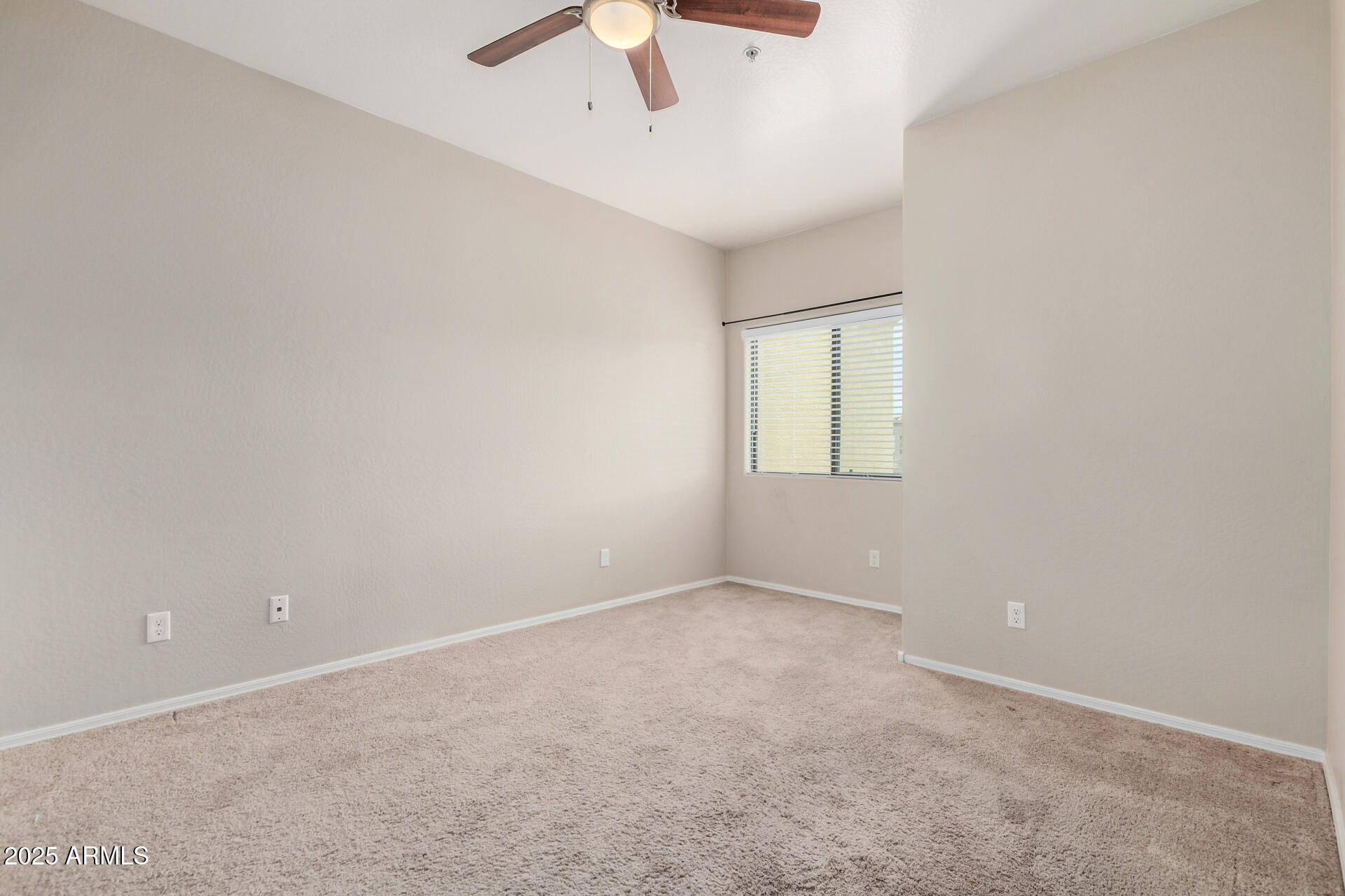 21655 N 36TH Avenue, 106