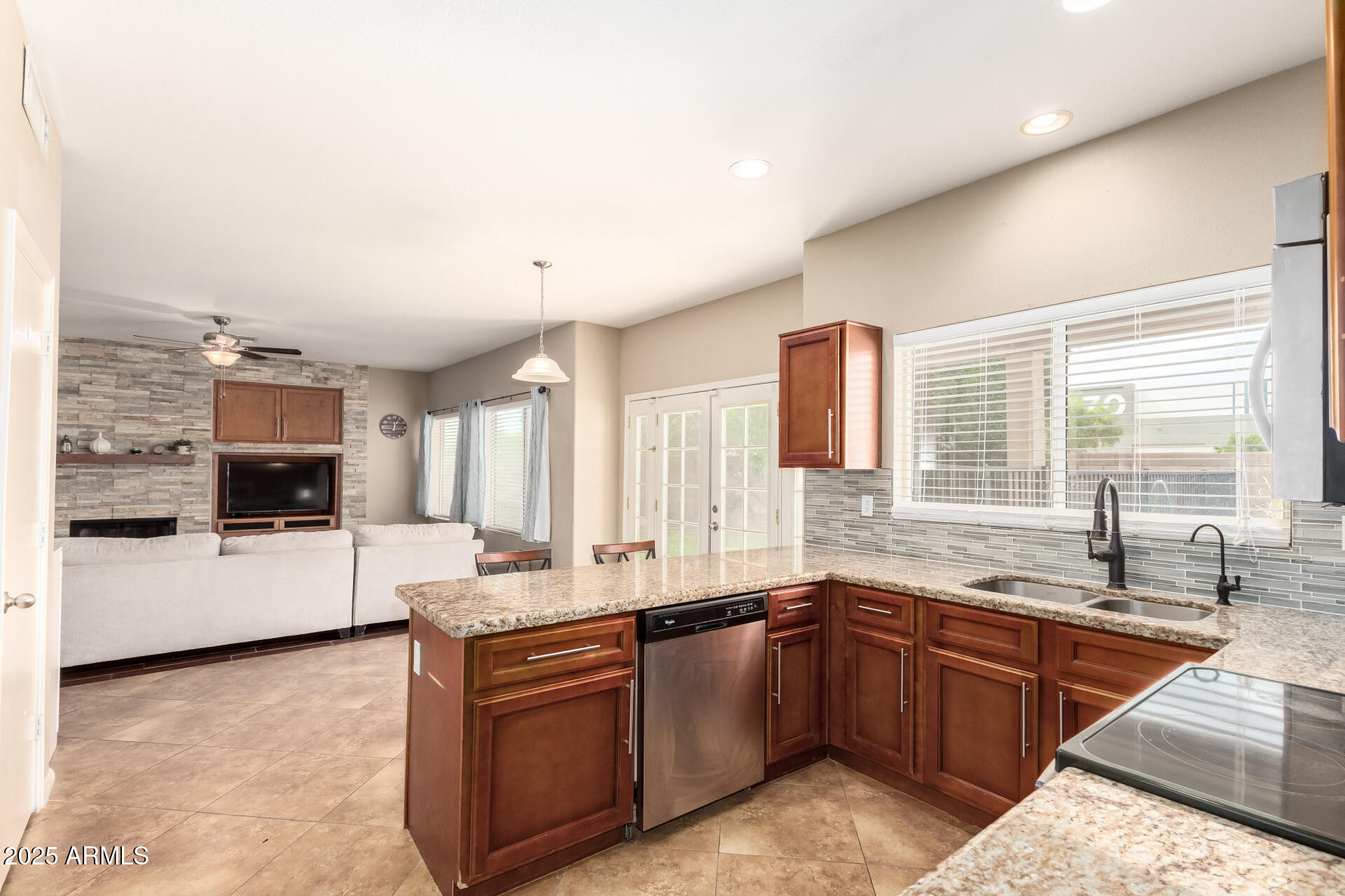 8274 S STEPHANIE Lane, Tempe