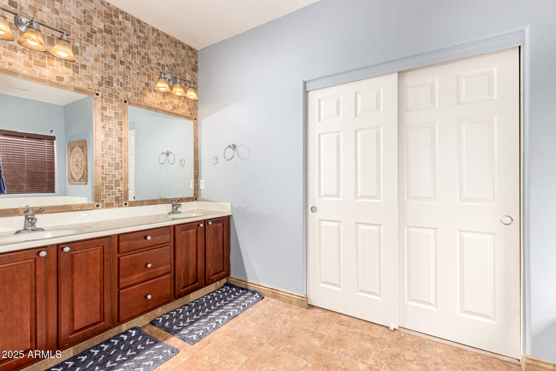 2661 N SMITHSONIAN Court, Florence