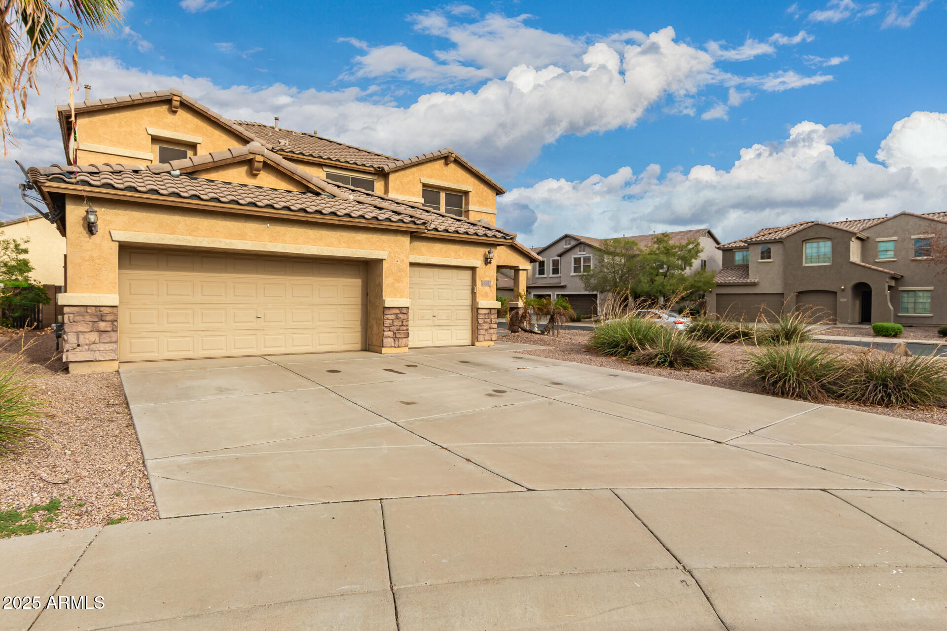 2661 N SMITHSONIAN Court, Florence