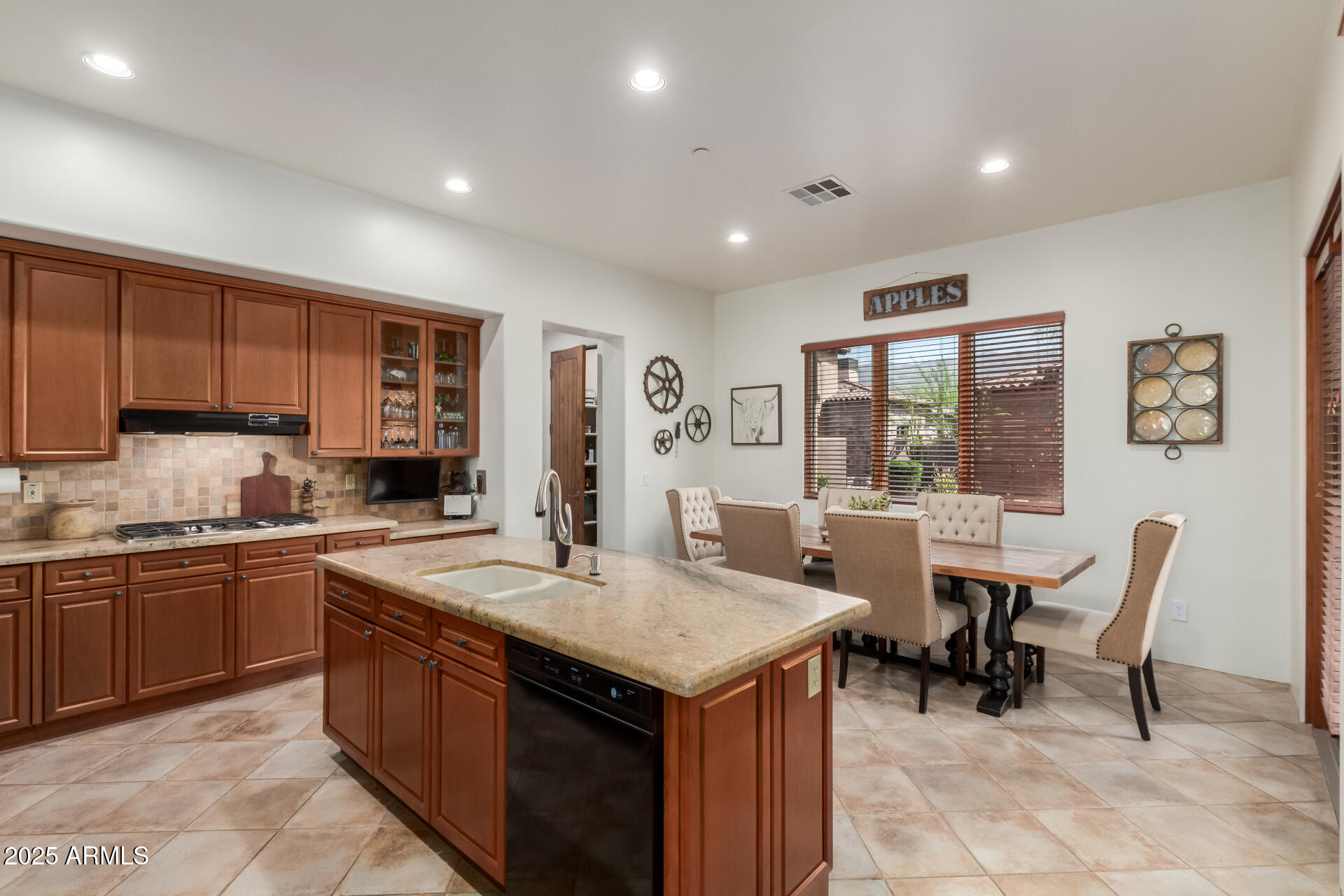 7600 E GOLDEN EAGLE Circle, Gold Canyon