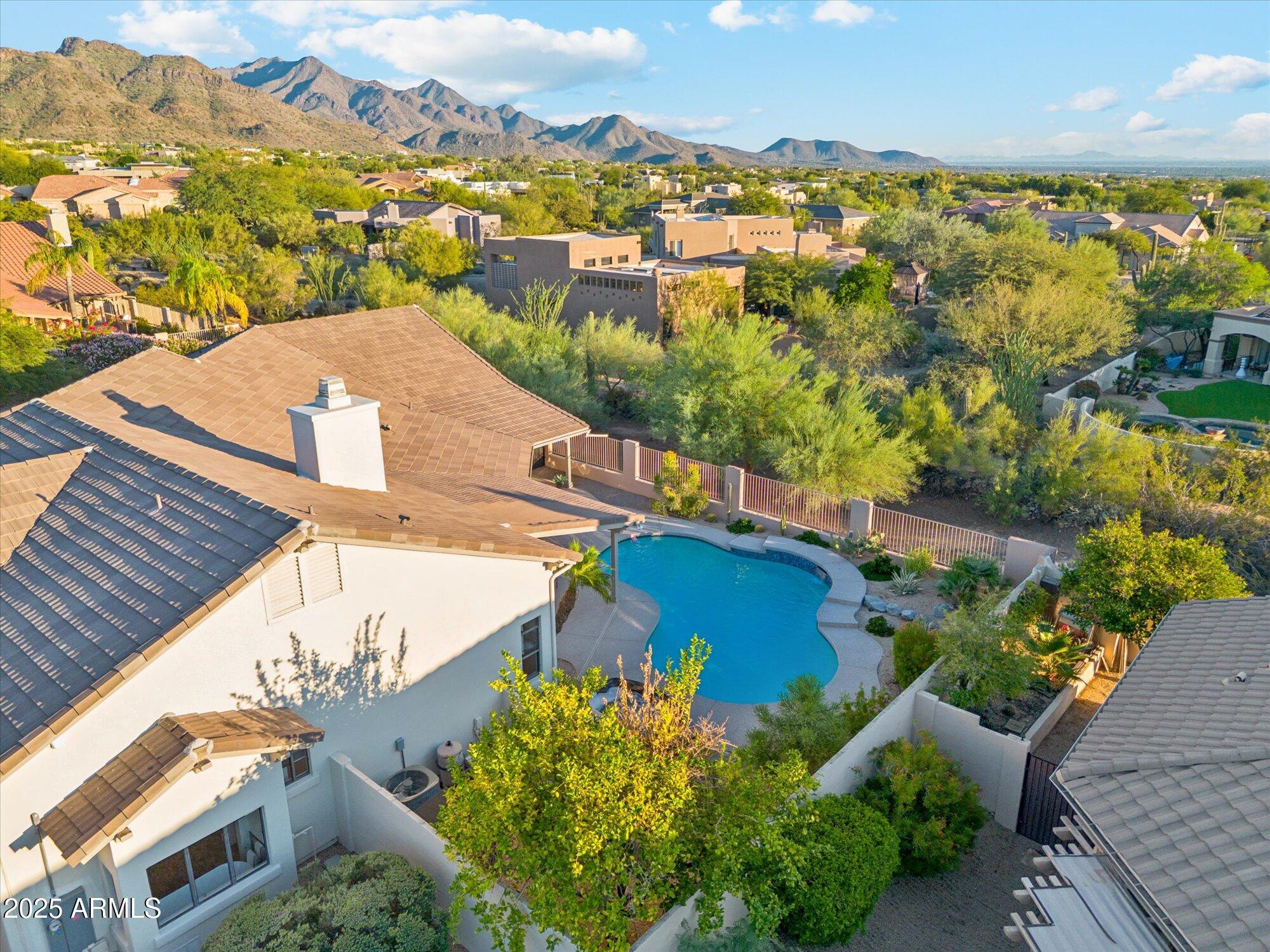 9097 E Calle De Las Brisas