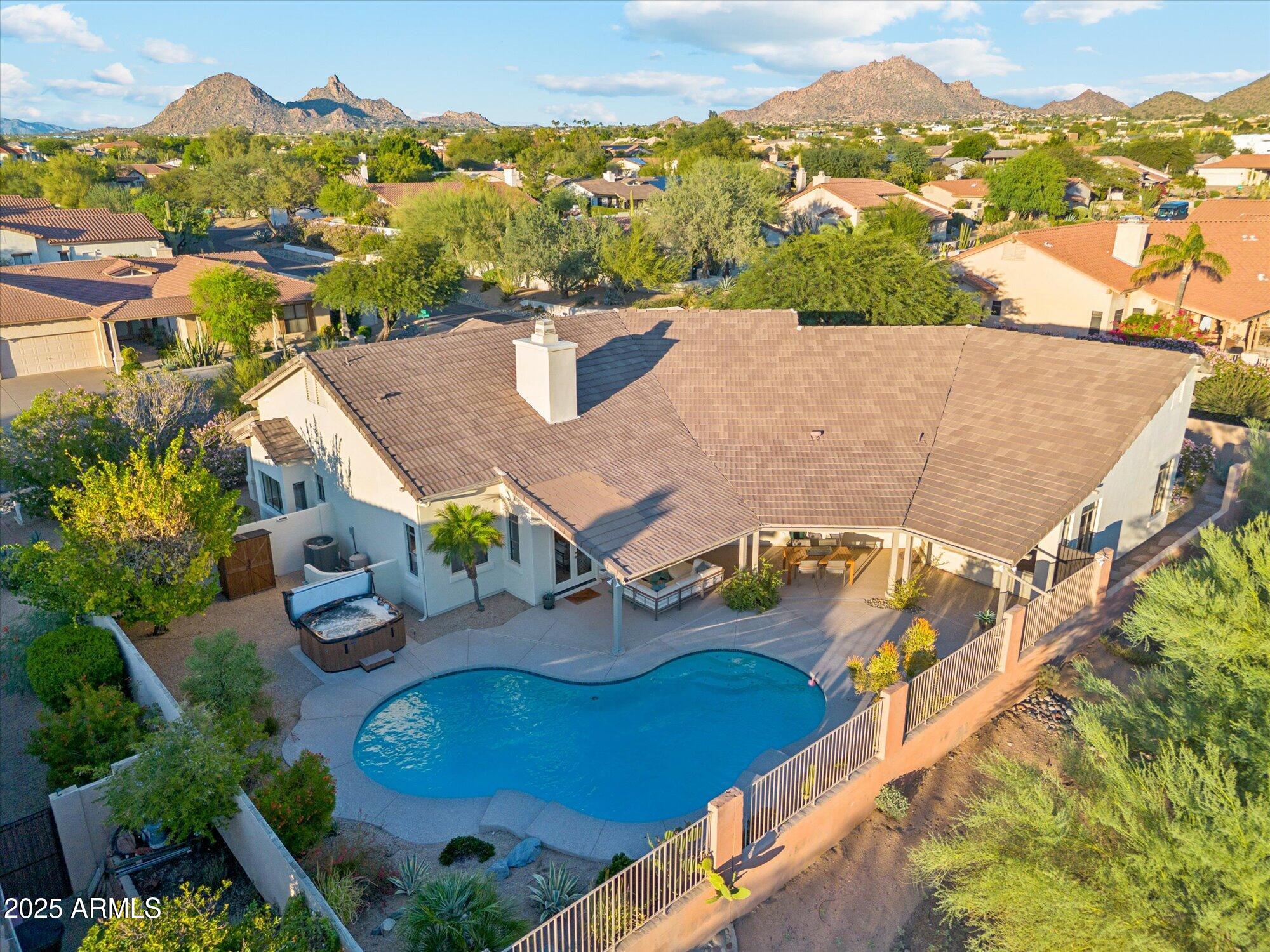 9097 E Calle De Las Brisas