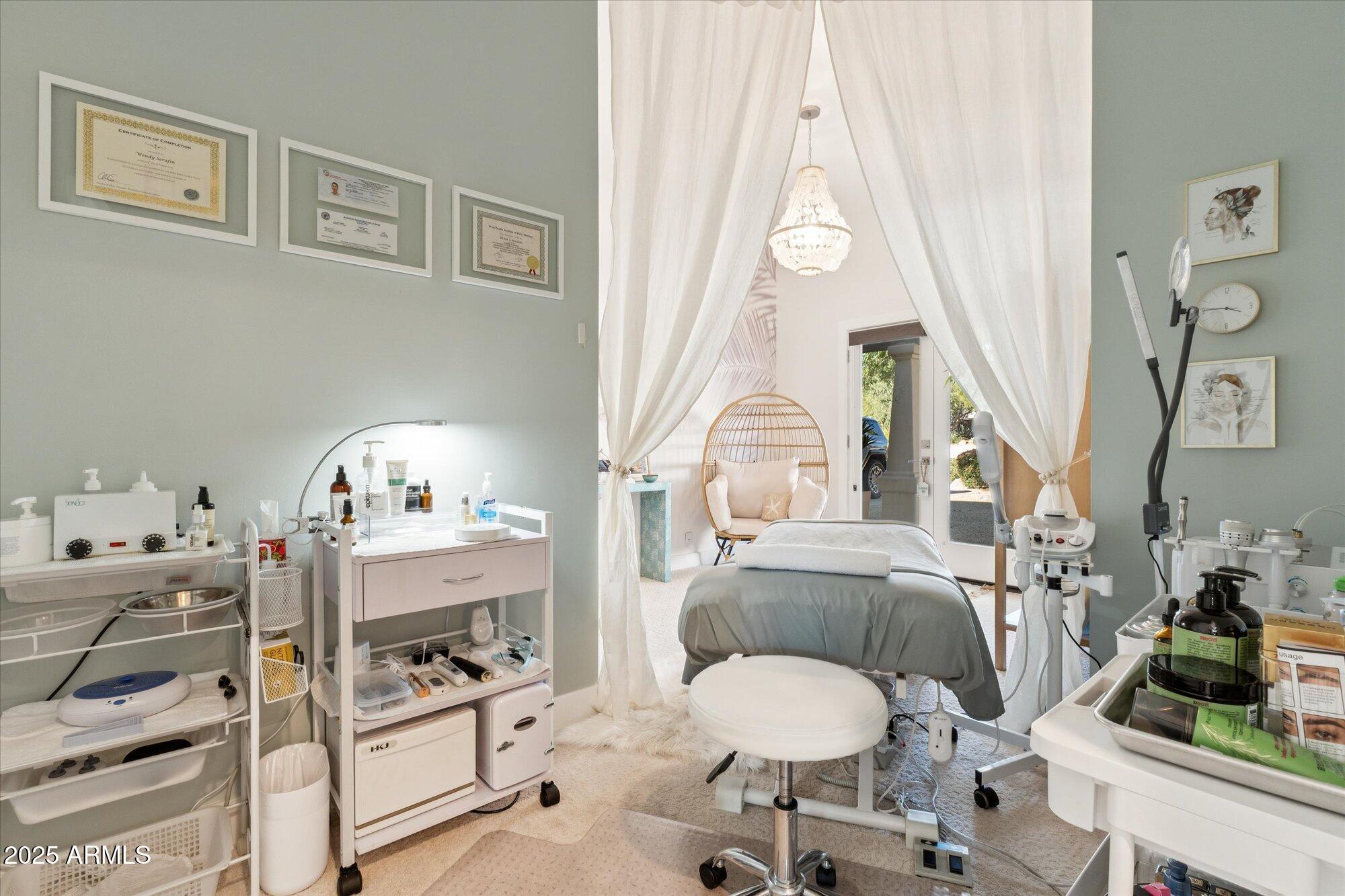 9097 E Calle De Las Brisas