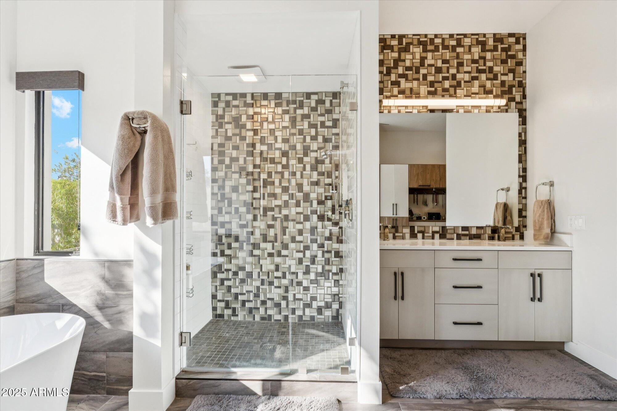 9097 E Calle De Las Brisas